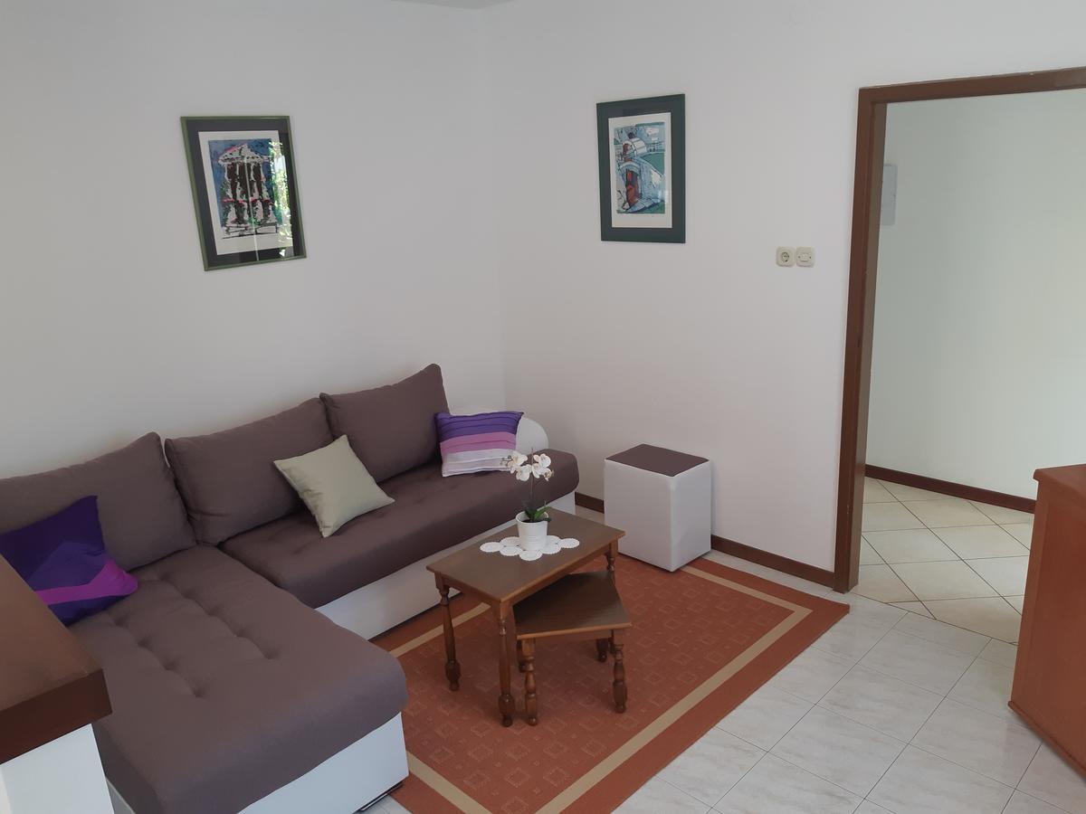 Apartment Alice Pula Bagian luar foto